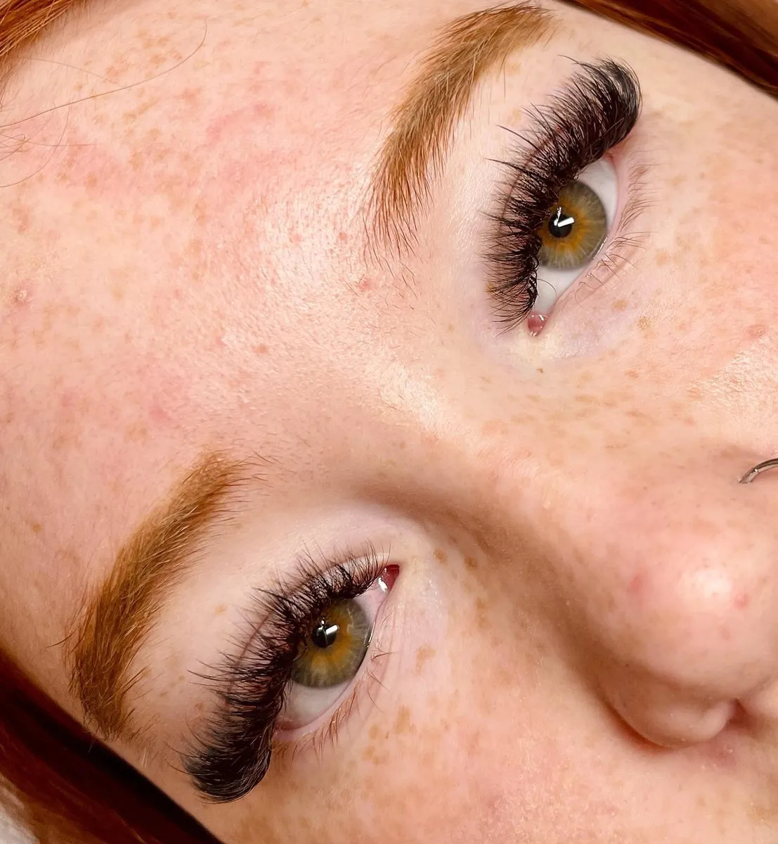 Volume lashes viewed in side profile by V Nails Lacombe